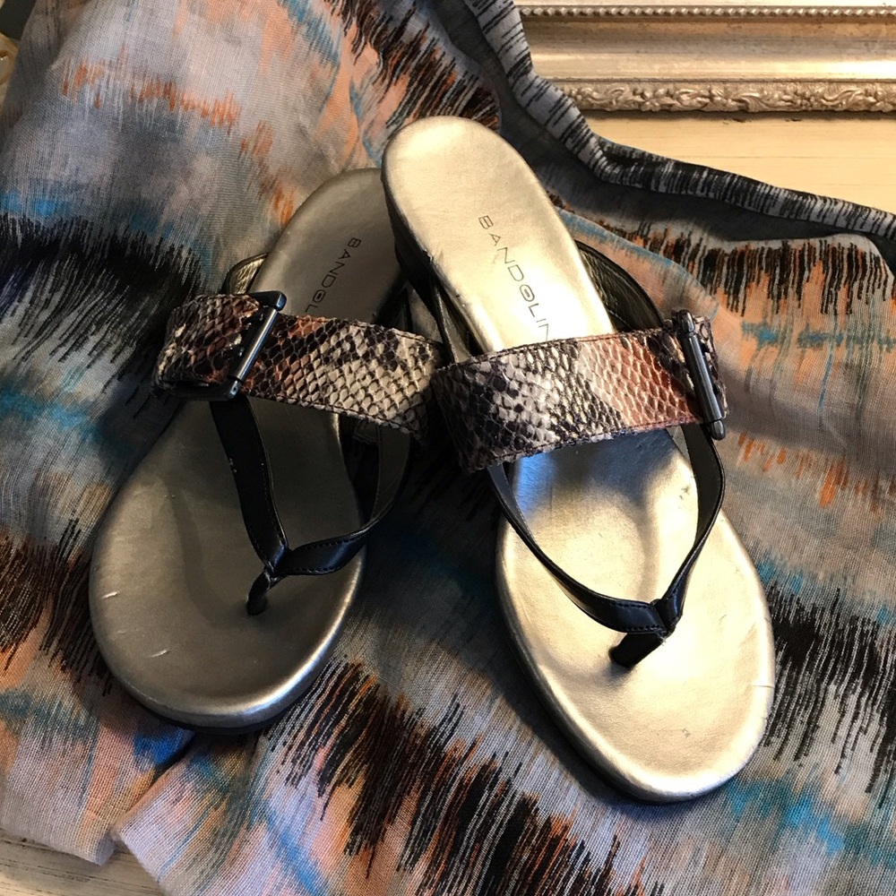 Nice Bandolino brand wedge sandals with animal print!